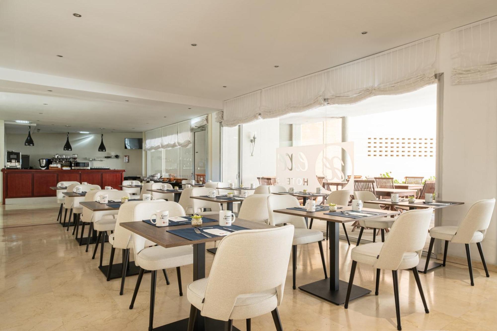 Exe Plaza Delicias Hotel Zaragoza Ngoại thất bức ảnh